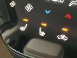 前席にはシートヒーターが付いてます。寒い冬には重宝します☆