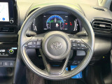 インテリアに合わせたデザインのステアリングは、運転される方のことも考え、運転しやすい形状、大きさです。是非一度、実際に触ってお確かめください。
