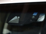 TOYOTA SAFETY SENSEは道路状況、車両状態、天候状態及びドライバーの操作状況などによっては、作動しない場所があります。あくまで運転補助機能です。
