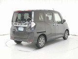 バックカメラ付きなので後方を確認しながら安心して駐車することができます。