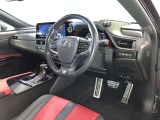 FSPORT専用LTEXスポーツシート。快適で操作性の良い運転の基本は、シートポジションです。