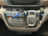 オートマチックシフトレバーは、手になじみ操作しやすい形状で安全運転にもつながります♪