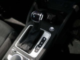 ご来店の場合、ローン審査はとても簡単です。ローンの本申し込みも運転免許証とキャッシュカードがあれば、金融機関お届け印はご不要です。