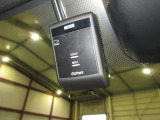 ドライブレコーダー本体は装着済みですが、SDカードは付属しておりません。ご希望の場合は別途ご購入いただけますのでスタッフにご相談ください。