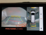 パノラミックビューモニター付きです。車両を上から見たような映像をディスプレイオーディオ画面に表示。運転席からの目視だけでは見にくい、車両周辺の状況をリアルタイムでしっかり確認できます。