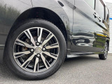 【純正14インチアルミホイール】外観にマッチした純正アルミホイールを装着しております。各種社外アルミホイールや、スタッドレスタイヤも取扱いしております。是非ご相談ください♪