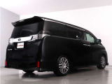 当店では、厳選された車両のみ展示しております。アルファード・ヴェルファイアに特化した専門店ならではの豊富な在庫の中から、お気に入りの一台をお探しください!