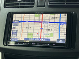 見やすい地図表示で、道に迷う心配はありません。目的地までのルートをスムーズに検索できます。長距離移動も安心です。