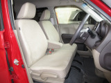 運転席には高さ調整ができる『シートハイトアジャスター機能』が付いています!これなら小柄な方にも大柄な方にも自分にぴったりの運転姿勢がとれますね〜!