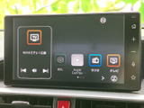 高画質ディスプレイで、運転中の情報確認もスムーズ。多彩な機能で、快適なドライブをサポートします。日常の移動から長距離の旅まで、頼れる相棒となるでしょう。