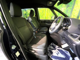 運転席シート廻りは使用感も少なく、良好な状態となっています。丁寧に使われていたことがよくわかりますね。