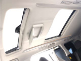 【ツインサンルーフ】サンルーフ装備車両!高級感もアップ、大人気オプション解放感溢れる快適なドライブをお楽しみください♪