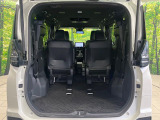 【パワーバックドア】スマートキーや運転席のボタンを押すだけでリアゲートが自動で開閉します!荷物を持っている時や、高い位置にあるバックドアを閉める際に便利な機能です♪