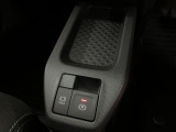 電動パーキングブレーキです!ホールド機能も付いていますよ♪