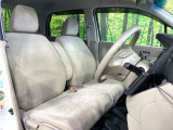 運転席シート廻りは使用感も少なく、良好な状態となっています。丁寧に使われていたことがよくわかりますね。