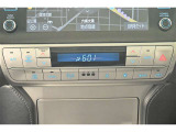 お好きな温度に設定すれば自動的に温度を調節、車内を快適空間に仕上げてくれます。