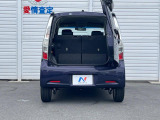 積み下ろしのしやすいデッキにはたっぷりと荷物を積み込んでいただけます。遊びから仕事まで、様々なシーンで頼れます♪