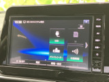 駐車時の安全性を高めるバックモニター。狭い場所でも、後方確認がしやすくなり、スムーズな駐車操作をサポートします。安心の運転を。