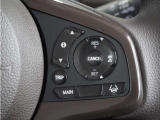 ◆アダプティブクルーズコントロール◆予め設定した車速内でクルマが自動的に加減速。前走車との適切な車間距離を維持しながら追従走行します。【LKAS】車線維持支援システムでステアリング操作を支援。