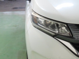 LEDヘッドライトは、点灯の瞬間から光量を発揮し、突然暗くなるトンネルなどでの安定感を高めます。