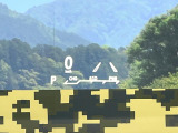 【カラーヘッドアップディスプレイ】現在の速度や走行情報をデジタル表示で運転席前方のガラスに投影!カラー付きで視認性も高く、運転中目線をずらさず必要な情報を確認できるのでとっても便利で安心!