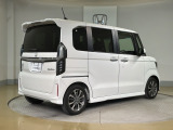 ご納車までの期間ですが、県内のお客様は1、2週間、県外のお客様は2、3週間ほどでご納車が可能となります。ただし、お支払いや書類の状況によっては多少の前後もありますので、その際には何卒ご了承下さい。