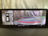 狭い場所での駐車やすれ違いなどでより的確な運転操作に役立つ360&deg;ビューモニターが装備されています。