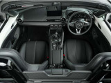 神戸マツダ神戸西インター店は、通常ディーラー+&alpha;の次世代型店舗としてROADSTER EXPERIENCE SPACEの冠を掲げ、「いつでも・誰でも・気軽に会いに行ける」ロードスターUカー専門店。