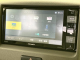 お気に入りの音楽やラジオを快適に楽しめます。様々なメディアに対応し、ドライブがさらに楽しくなります。音楽好きにはたまらない機能が満載です。