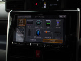 ナビゲーションはアルパイン9インチメモリーナビを装着しております。AM、FM、CD、DVD再生、Bluetooth、フルセグTVがご使用いただけます。初めて訪れた場所でも安心ですね!