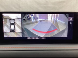 狭い場所での駐車やすれ違いなどでより的確な運転操作に役立つ360&deg;ビューモニターが装備されています。