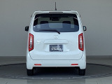 現車を確認できる方へ販売いたします。当社サービススタッフにて純正部品を使い点検整備を実施し、その後、ご納車させていただきますのでご安心してご利用いただけます。