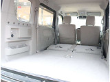 お車選びをお楽しみ頂けるよう、在庫車の展示スペースを十分に確保しております。