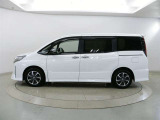 トヨタならではの「3つの安心」をセットにした『トヨタ認定中古車』です。「まるごとクリーニング」「車両検査証明書」「ロングラン保証」付き。