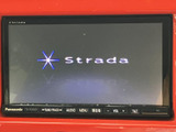 高機能なナビゲーションシステムが搭載されています。快適なドライブをサポートする頼れる相棒です。詳細な地図情報で、どこへでも安心してお出かけください。