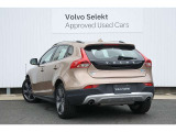 丸みを帯びた秀逸なデザイン、流石VOLVO車と言える眺めを備え、どの角度から見ても、美術品のような出来映えに心を動かされます。