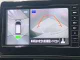 【アラウンドビューモニター】車を上から見下ろしているかのような映像で周囲の状況がひと目で確認、狭い駐車場に駐車するときも安心です♪