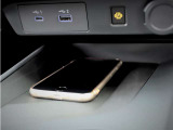 ワイヤレス充電!スマホを置くだけで充電ができます!
