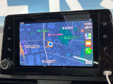 ●Apple Car Play:スマホとの有線接続で、ナビ・オーディオ再生などスマホのアプリ機能が画面でも使える便利機能です!