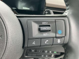 ハンドルの右側にはプロパイロットシステムのスイッチが付いているので、高速道路の運転が楽になりますよ!左側のオーディオ操作のスイッチにて音量調整等をナビを直接触ることなく操作ができます。