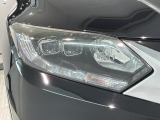 LEDヘッドライトは、点灯の瞬間から最大光量を発揮し、突然暗くなるトンネルなどでの安定感を高めます。