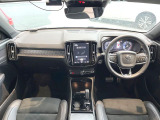 XC40 T4 AWD Rデザイン 4WD 