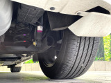 お車を安心してお乗りいただく為には、足回りの定期点検が欠かせません。サービスサポート(有償保証)では無料点検もご提供しており、安心のカーライフをお過ごしいただけるサポート体制が整っています。