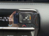 運転席・助手席あたたかシートヒーター付です☆冬場はヒーターの為のエンジン始動を抑えられるので低燃費につながります☆