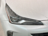 LEDヘッドライトは、点灯の瞬間から最大光量を発揮し、突然暗くなるトンネルなどでの安定感を高めます。