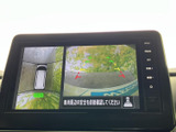 駐車時の安全性を高めるバックモニター。狭い場所でも、後方確認がしやすくなり、スムーズな駐車をサポートします。運転に自信がない方にもおすすめです。