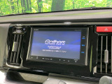 【純正ナビ】人気の純正ナビを装備。オーディオ機能も充実しており、Bluetooth接続すればお持ちのスマホやMP3プレイヤーの音楽を再生可能!毎日の運転がさらに楽しくなります!!