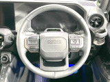 【純正革巻きステアリング】上質な革を使用することで、手にしっかり馴染みとても運転しやすいハンドルです♪