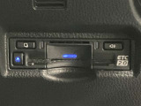 ETC車載器搭載しております。高速道路も料金支払いレーンに並ばず通過でき、とても便利です。ETCカードもお車購入時に入会する事ができます。お気軽にお問い合わせ下さい。