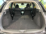 積み下ろしのしやすいデッキにはたっぷりと荷物を積み込んでいただけます。遊びから仕事まで、様々なシーンで頼れます♪